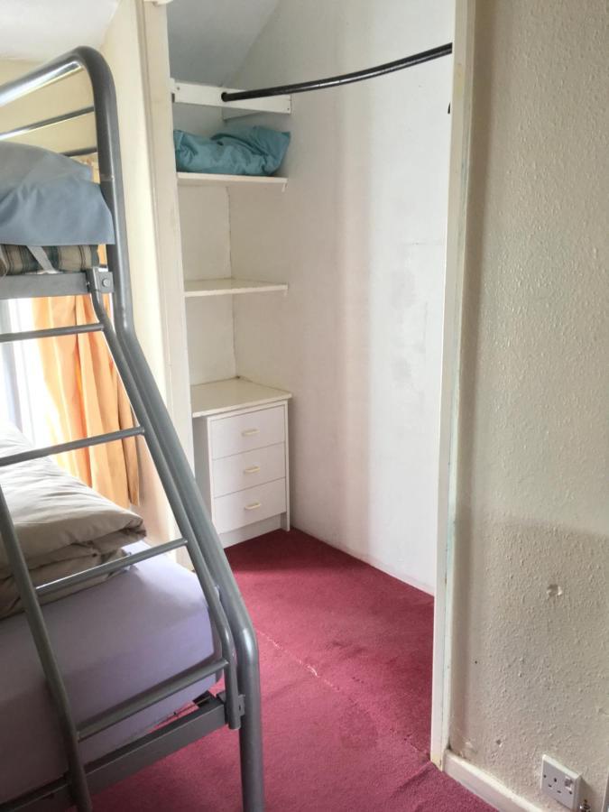 קארמרת'ן Pantyrathro International Hostel מראה חיצוני תמונה