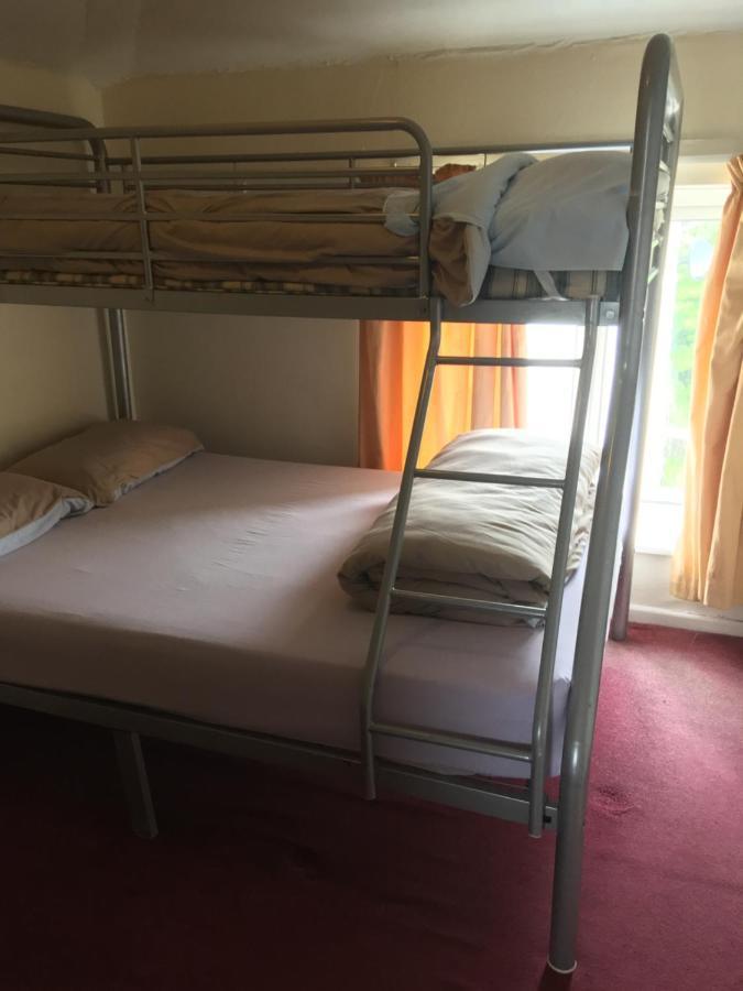 קארמרת'ן Pantyrathro International Hostel מראה חיצוני תמונה