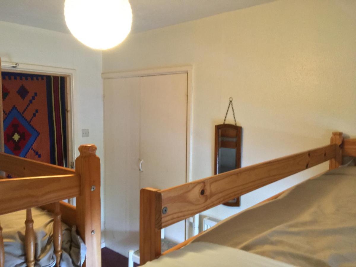 קארמרת'ן Pantyrathro International Hostel מראה חיצוני תמונה