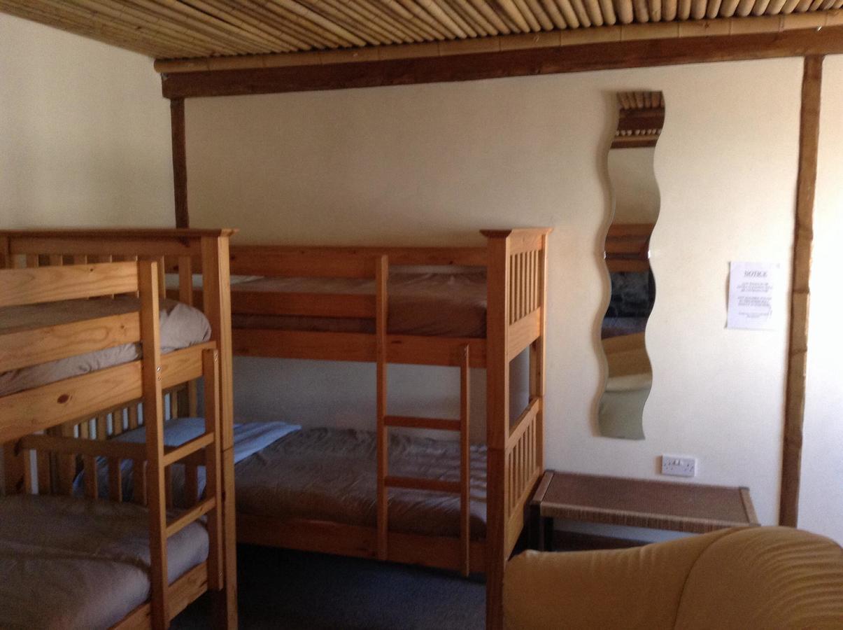 קארמרת'ן Pantyrathro International Hostel מראה חיצוני תמונה