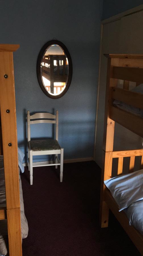 קארמרת'ן Pantyrathro International Hostel מראה חיצוני תמונה